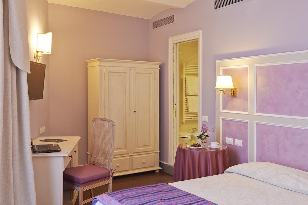 Hotel Firenze Capitale Δωμάτιο φωτογραφία